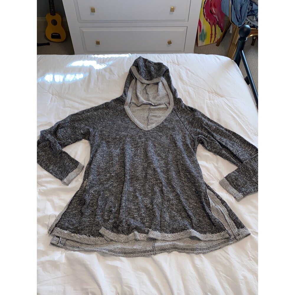Hooded pullover sweater